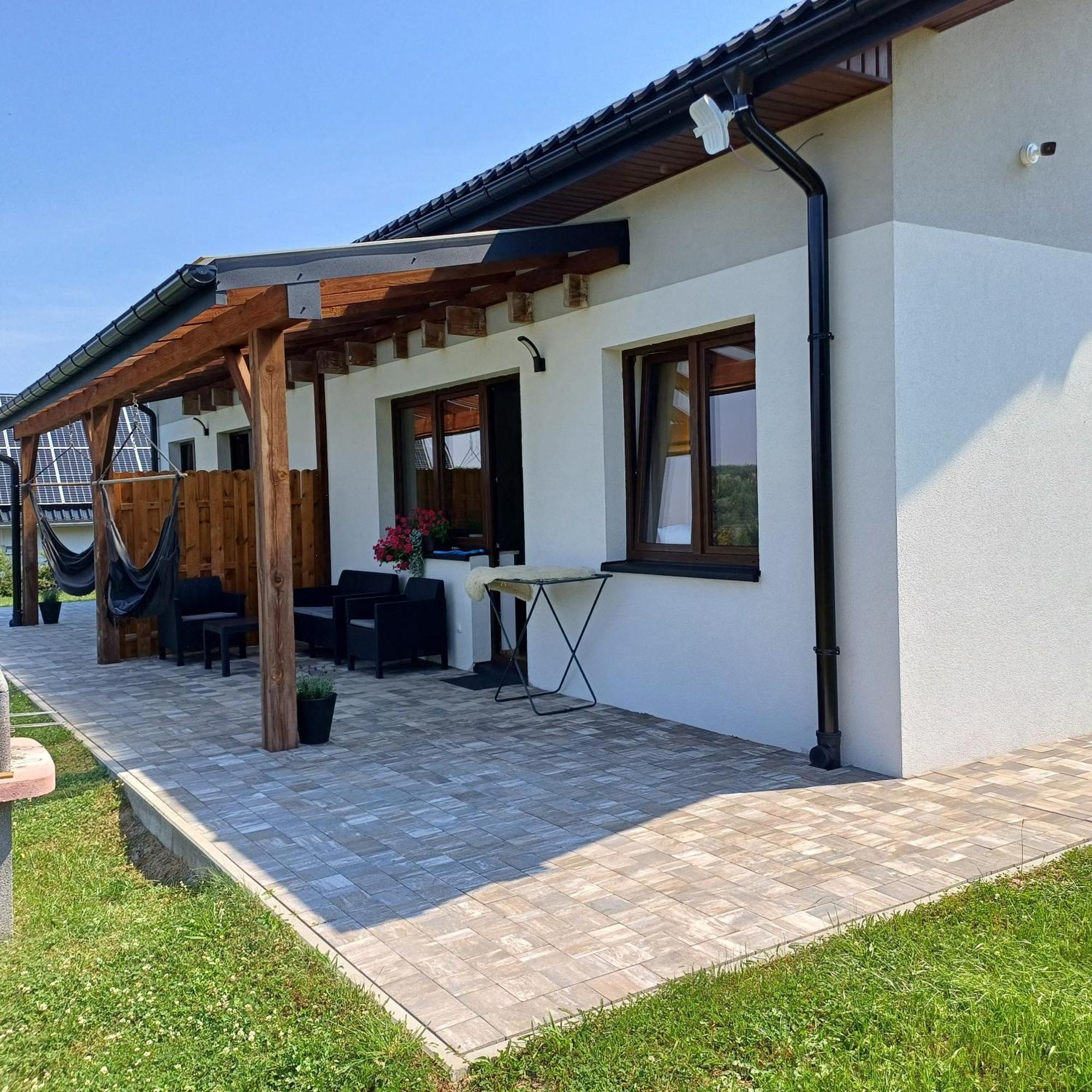 Zagroda Wataha 782 305 923 Polańczyk Buitenkant foto